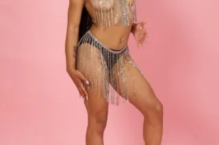 🍭 PETITE TREAT 1000%Real & can do Facetime shows let me know 😍🌹🌹 - Image 1