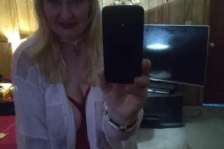 🍒 😘YouR #1 BloNDe Here to entertain & DelighT YoU &Excite YoU!! 😊😘🍒😘 let me be your excitement😘 - Image 5