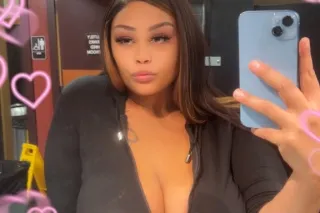 Seductive and Voluptuous 💋 5 Star Indulgence ✨ Ready Anytime - Image 5