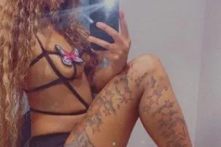 NEW IN TOWN 👇🏾💦🏝 SEXY PETITE WET TIGHT GODDESSS 💦🏝TOP 5 ⭐ INCALL & OUTCALL - Image 3