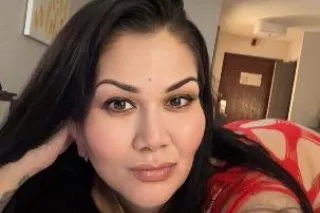 Throat Goat. 💕💕Sexy Hot MILF .... - Image 1
