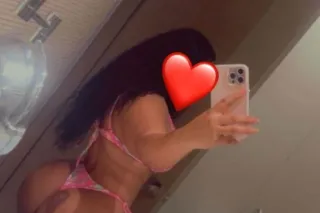 Bbj😍 Latina real💯% Bbj😚👅👅 - Image 1