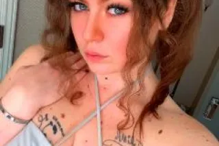 Gorgeous 😘 Bombshell 🥵 Availab... - Image 2