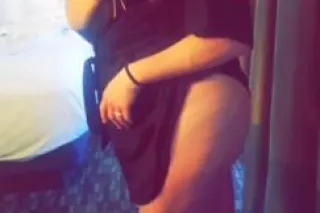 outcalls in murf tonighg only! Come get some amazing head before this tight wet pussy - Image 5