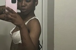 🩷LET ME BE YOUR MAIN PRIORITY🩷... - Image 2