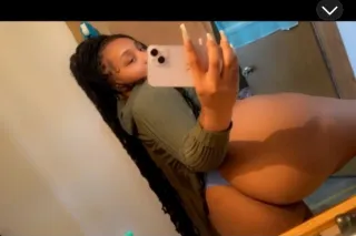 Brown Skin baddie 💋 - 23 - Image 1