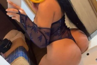 I’m a very hot Latina🔥I love t... - Image 1