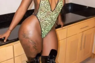 X-MAS &&NEW YEARS VOTE IM AH🍆🍆THROAT🐐🐐GOAT CUM MAKE ME CHOKE🙀🙀TIGHT KITTY😽😻😼SUPER💦💦SOAKED INCALLS ONLY come get your presents 🎁🎁 - Image 1
