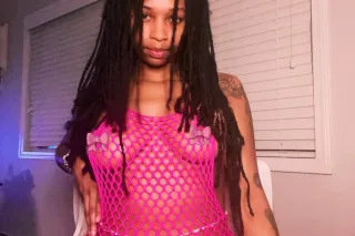 Your favorite spoiled brat wants to have some fun with you 😏🎀💋 - Image 6