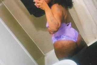 pretty pink tight pussy incalls and outcalls - Image 2