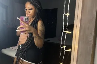 come see me for a car date 😍 - Image 1