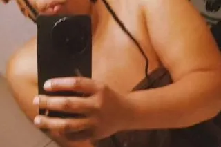 SEXY LIGHT SKIN😍😍 - 29 - Image 1