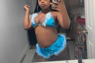 COME TAKE A RIDE WITH MERCADESSS BABY⭐🤤😍 - Image 3