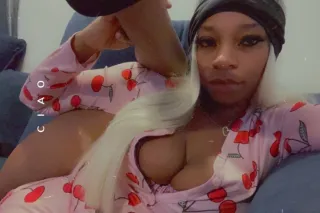 AT THE HAMPTON INN ADDISON IL 2 Girl Special $400 sexy caramel goddess ready to please snd fulfil your needs - Image 4