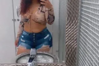sexy latina in town for the ni... - Image 2