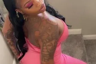 When the mac&yams touch= ME😋😁 - Image 1