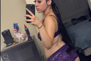 Come Worship My Exsistance 😒👅💦... - Image 1