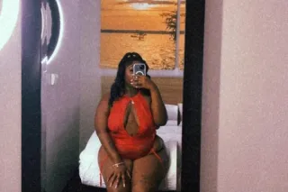5 ⭐ SEXXYY BLACKKK IS BACKKK ! 🙂‍↕ ROSES ARE RED❤ AND IM THE KEY TO THE GARDEN🔑🍀BANG MY LINEE. 💰❤ - Image 2