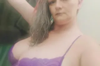 2025 CHALLENGE TIME!!! $100 THAT YOU CAN MAKE ME CUM BEFORE YOU NUT - Image 2
