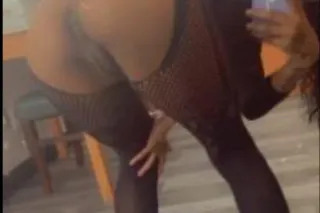 itty bitty KINKY FREAK at ur service here to please ur wildest dreams - Image 1