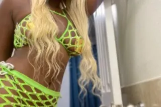 Let Me Wet Your Willie💥💦💦Slippery when wet 💦 RealPics 💦 - Image 3