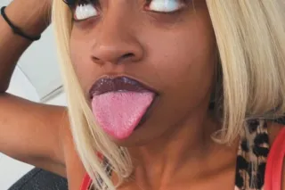 💦💦🤪🤪Looking For Incredible Ser... - Image 1