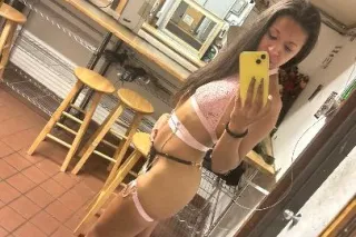 NEW IN TOWN!! I CANT WAIT TO P... - Image 2