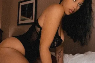 SUNDAY FUNDAY 😝🌹❤🌹🌹😘 💯REAL BEA... - Image 1