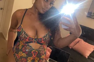 hey daddy 💦👅 sexxy brownskin, ... - Image 3