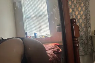 New In Town - 24 - Image 2