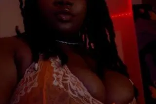 💦 Come Fill My Throat Daddy 🤗 - Image 2
