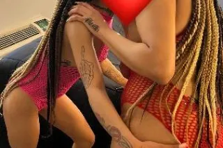 Ur Favv Tinyy Freakk Bck In To... - Image 2