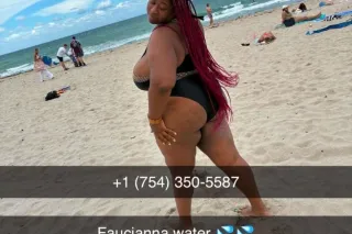 Im A Pool of Wettness 💦💦 - 20 - Image 4