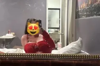 ✨New in town✨ READ AD before c... - Image 3