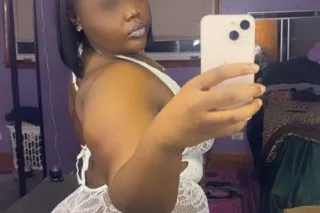 come let me deep throat your c... - Image 2