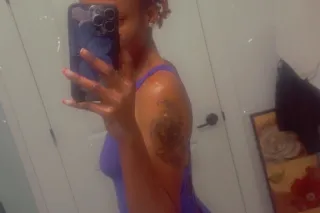 Cum catch this Vibe 😘💦👯 Snowy ... - Image 1