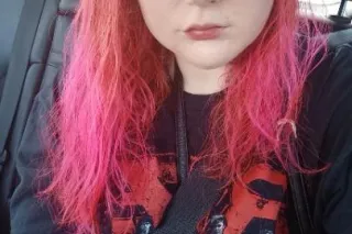 curvy, 27yr old artsy alt/emo ... - Image 3