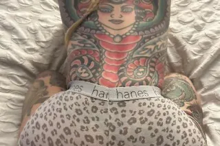 ✨hazel eyes , ass of an angel✨... - Image 1