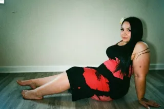 Available Curvy - Image 3