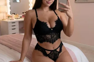Available for meetups 🥒🥵 Full service, no restrictions 💦 Very romantic and sexy. Cash only, 50 per hour. - Image 1
