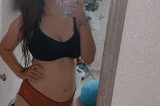 Seeking generous daddies 💋 - 2... - Image 1