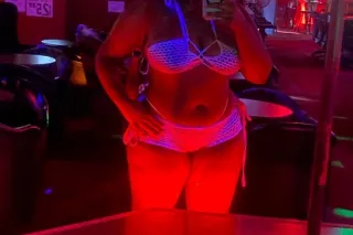 Thick and beautiful ebody choc... - Image 3
