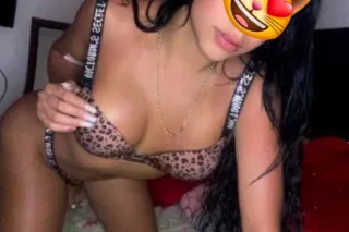 🍑Latina girl available for 2 d... - Image 2