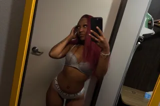 last night in town 🚘 avaliable (2 girls available) - Image 5