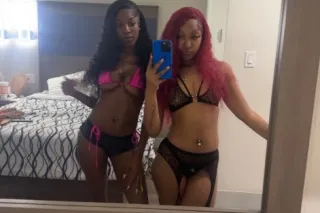 last night in town 🚘 avaliable (2 girls available) - Image 1