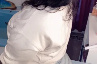 2 Girls Available Cum See Me D... - Image 3