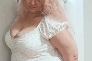 Luv 2 Suck Dick & Squirt Cum M... - Image 2