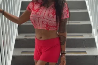 mature and sexy brunette ♥😍💜 - Image 11