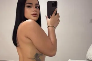 💦I’m a sexy girl available now... - Image 1