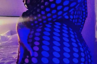 natural redhead with a juicy p... - Image 3